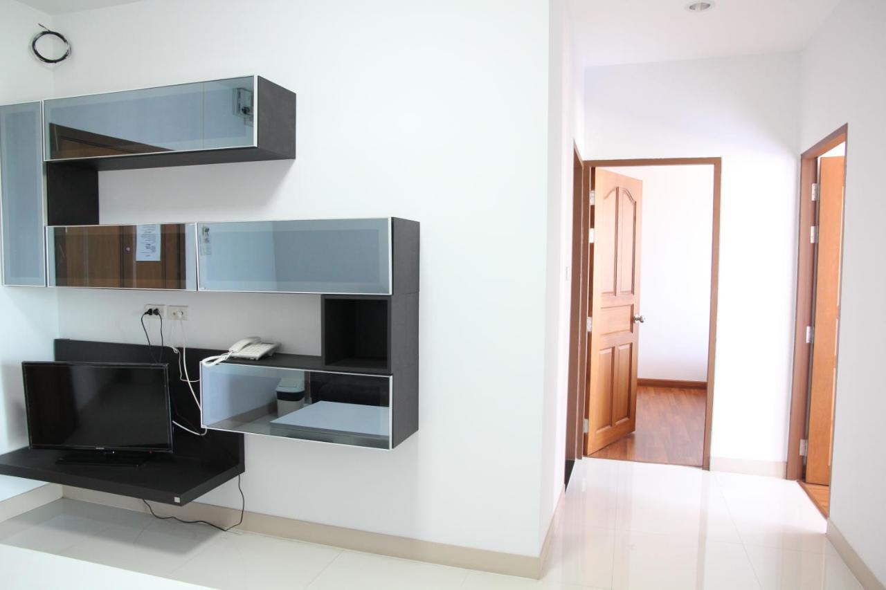V-Twin Donjan Service Apartment Chiang Mai Bagian luar foto