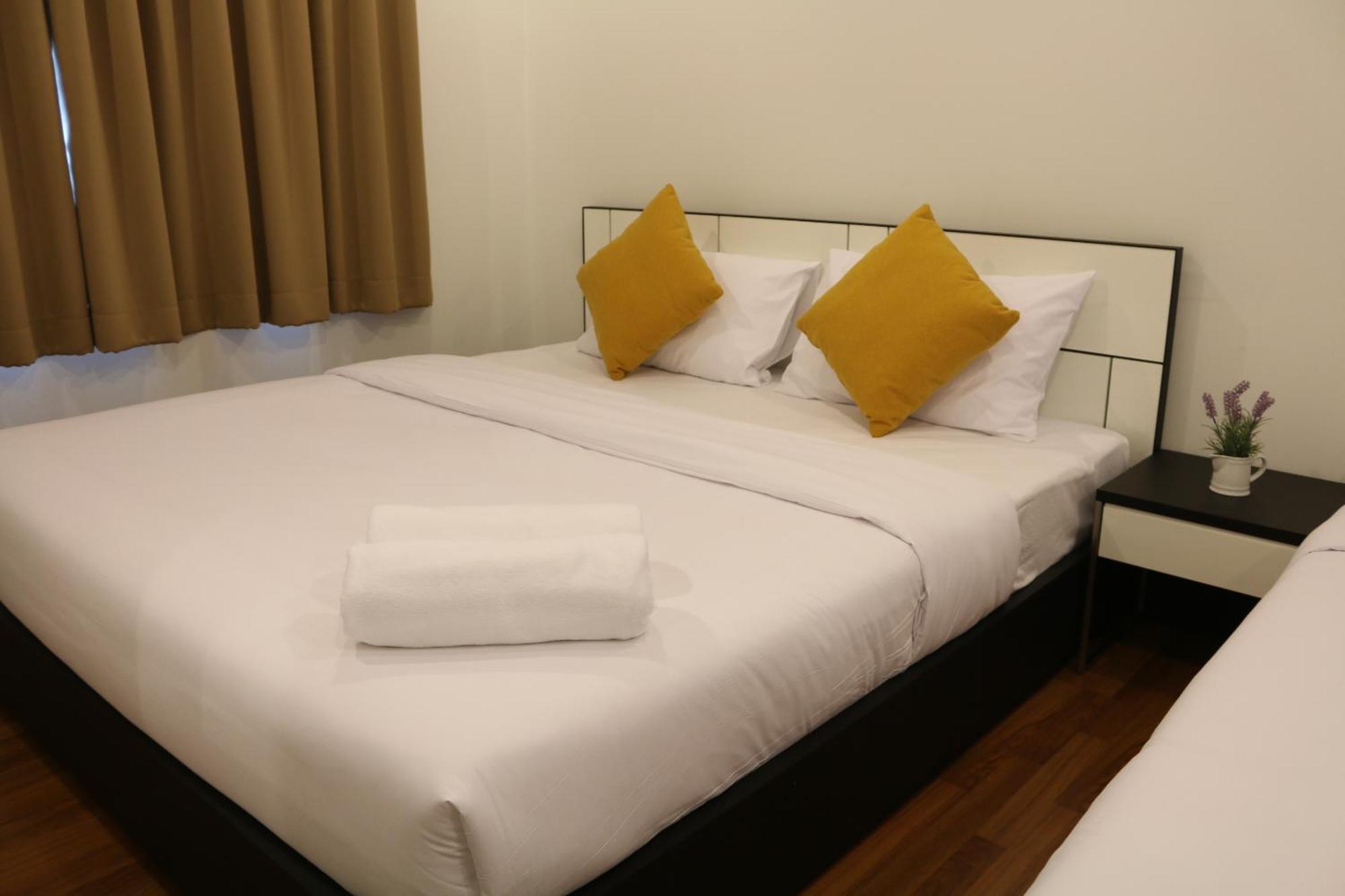 V-Twin Donjan Service Apartment Chiang Mai Bagian luar foto