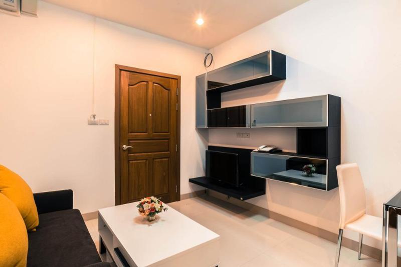 V-Twin Donjan Service Apartment Chiang Mai Bagian luar foto