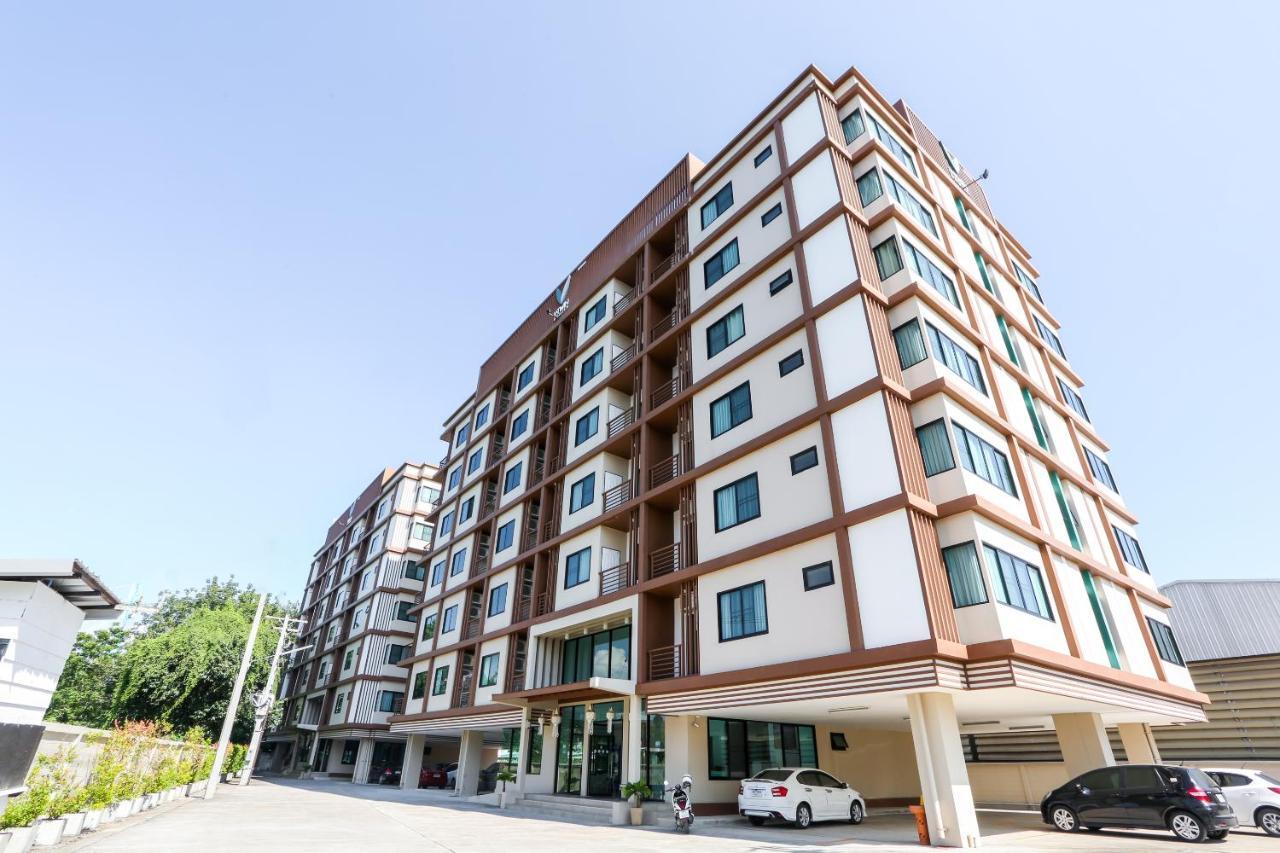 V-Twin Donjan Service Apartment Chiang Mai Bagian luar foto