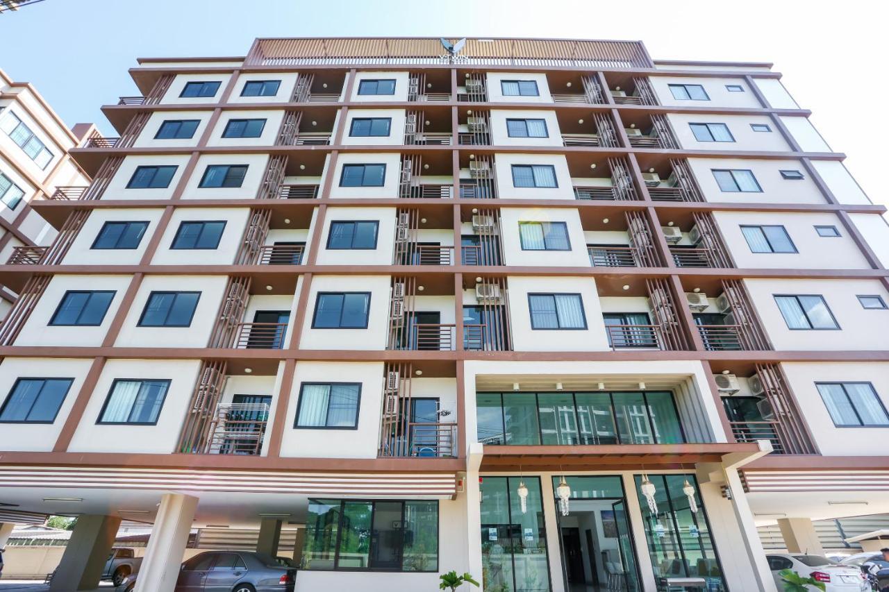 V-Twin Donjan Service Apartment Chiang Mai Bagian luar foto