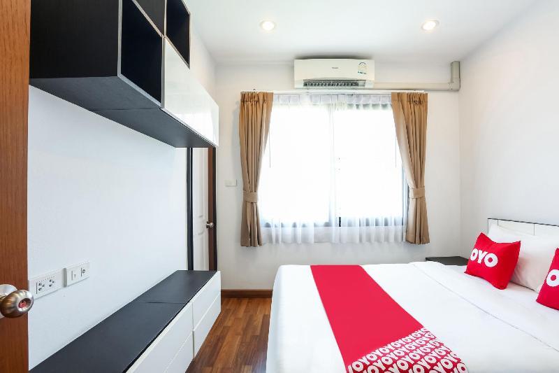 V-Twin Donjan Service Apartment Chiang Mai Bagian luar foto